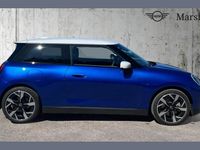 Begagnad Mini Cooper Exclusive 135 kW (184 HK) 2026 Blå Halvkombi
