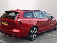 Usado Volvo V60 Plus 350 HP (257 kW) 2025 Vermelho Carrinha