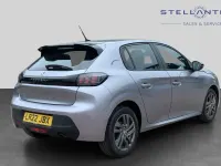 Gebraucht Peugeot 208 Active Premium 99 PS (72 kW) 2022 Grau Kleinwagen