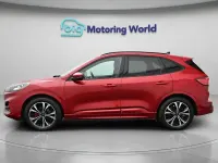 Usado Ford Kuga ST-Line X 190 CV (139 kW) 2022 Rojo SUV