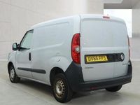 Używany Vauxhall Combo 2016 Srebrny Minivan