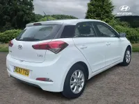 Käytetty Hyundai i20 SE 83 HP (61 kW) 2017 Valkoinen Viistoperä