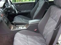 Used Mercedes E200 Classic 163 HP (119 kW) 2002 Sedan