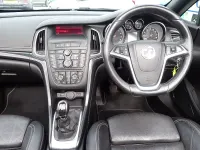 Used Vauxhall Cascada Elite 140 HP (102 kW) 2014 Grey Cabriolet