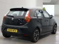 Usado MG MG3 106 HP (77 kW) 2016 Preto Citadino