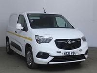Used Vauxhall Combo Sportive 100 HP (73 kW) 2021 White MPV