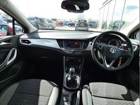 Used Vauxhall Astra SRi 143 HP (105 kW) 2020 Red Hatchback