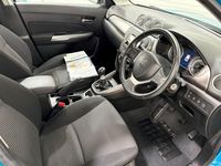 Second-hand Suzuki Vitara SZ4 129 CP (94 kW) 2020 Turcoaz SUV