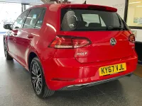 Used VW Golf VII SE 110 HP (80 kW) 2017 Red Hatchback