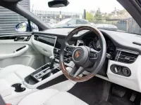 Używany Porsche Macan S 374 KM (275 kW) 2023 Niebieski SUV