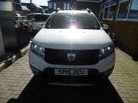 Used Dacia Sandero Ambiance 90 HP (66 kW) 2015 White Hatchback