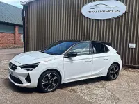 Used Vauxhall Corsa SRi 130 HP (95 kW) 2021 White Hatchback