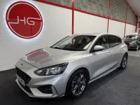 Usado Ford Focus ST-Line 120 HP (88 kW) 2021 Prateado Citadino