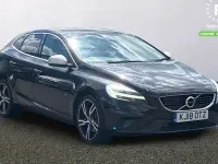 Begagnad Volvo V40 R-Design Pro 150 HK (110 kW) 2018 Svart Halvkombi