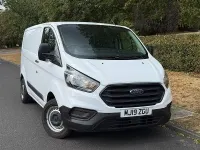 Used Ford Transit Custom 105 HP (77 kW) 2019 White Van