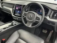 Used Volvo XC60 Core 250 HP (183 kW) 2022 Silver SUV