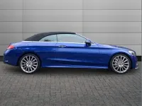 Usado Mercedes C220 AMG line 170 HP (125 kW) 2017 Azul Cabrios