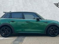 Usado Mini Cooper Hatch 134 CV (98 kW) 2022 Verde Utilitario