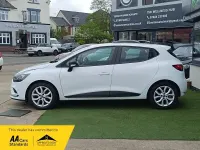 Used Renault Clio IV Play 2017 White Hatchback