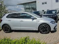 Usado VW Polo R-line 95 CV (69 kW) 2025 Plateado Utilitario