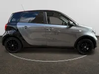 Used Smart ForFour Premium 71 HP (52 kW) 2017 Black Hatchback