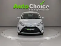 Used Toyota Yaris 100 HP (73 kW) 2018 Grey Hatchback