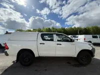 Used Toyota HiLux Active 150 HP (110 kW) 2019 White Pickup