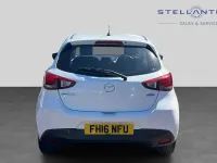Begagnad Mazda 2 74 HK (54 kW) 2016 Vit