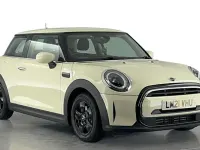 Used Mini Cooper Classic 136 HP (100 kW) 2021 White Hatchback