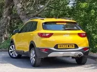 Used Kia Stonic 99 HP (72 kW) 2023 Yellow SUV