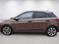 Used Hyundai i20 Premium 84 HP (61 kW) 2016 Brown Hatchback