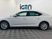 Used Skoda Superb SE Technology 2022 White Hatchback