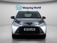Used Toyota Aygo X PURE 72 HP (52 kW) 2023 Silver SUV