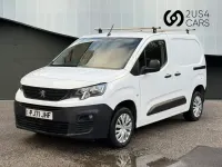 Begagnad Peugeot Partner Premium 2021 Vit Minibuss
