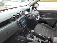 Used Dacia Duster Comfort 100 HP (73 kW) 2022 Orange SUV