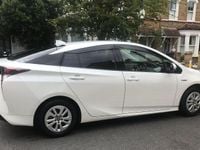 Used Toyota Prius 122 HP (89 kW) 2016 White Hatchback