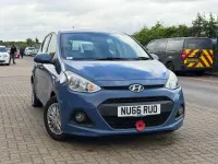 Usado Hyundai i10 SE 83 CV (61 kW) 2016 Azul Utilitario