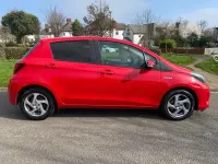 Używany Toyota Yaris Hybrid 2016 Czerwony Hatchback