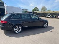 Usado Audi A4 160 CV (117 kW) 2014 Negro Familiar
