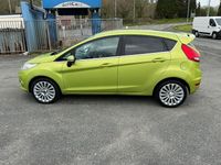 Usado Ford Fiesta Titanium 2010 Verde Utilitario