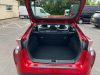 Used Toyota Prius 122 HP (89 kW) 2018 Red Hatchback