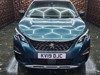 Used Peugeot 5008 GT-line 131 HP (96 kW) 2019 Green Estate