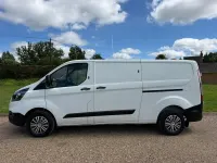Used Ford Transit Custom 105 HP (77 kW) 2022 White Van