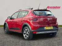 Used Dacia Sandero Prestige 90 HP (66 kW) 2022 Red SUV
