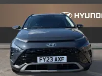 Usado Hyundai Bayon Premium 101 HP (74 kW) 2023 Cinzento SUV