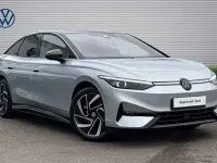 Second-hand VW ID.7 Pro 210 kW (286 CP) 2025 Argintiu Hatchback