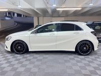 Begagnad Mercedes A160 AMG Line Premium Plus 2017 Vit Halvkombi