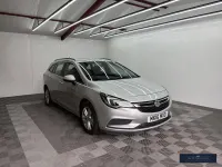 Used Vauxhall Astra 110 HP (80 kW) 2016 Silver Estate