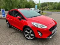 Begagnad Ford Fiesta Active 100 HK (73 kW) 2019 Röd Halvkombi