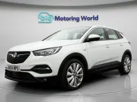 Used Vauxhall Grandland X Elite 130 HP (95 kW) 2019 White SUV